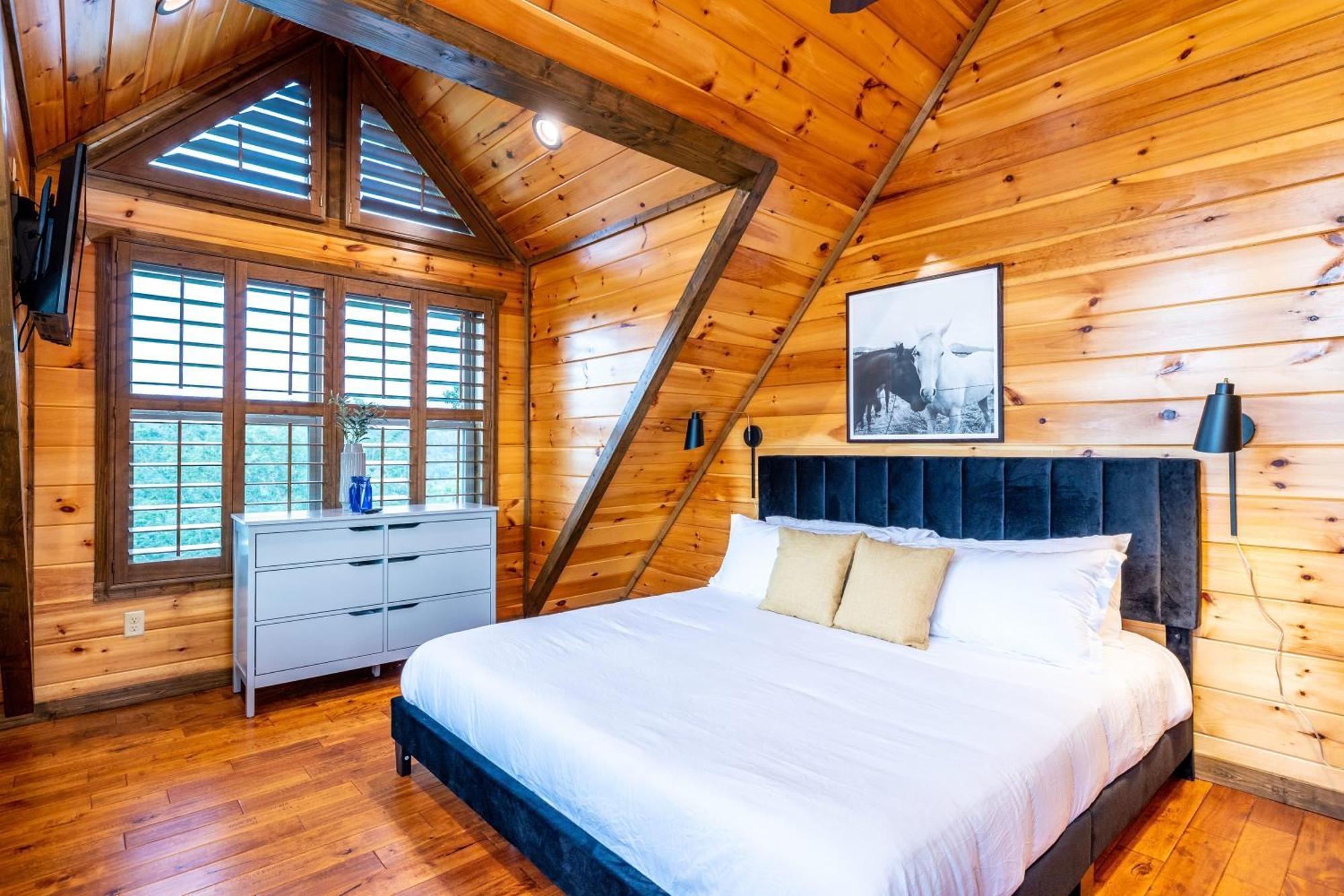 The Solstice - Amenities Galore Mountain Retreat 개틀린버그 외부 사진