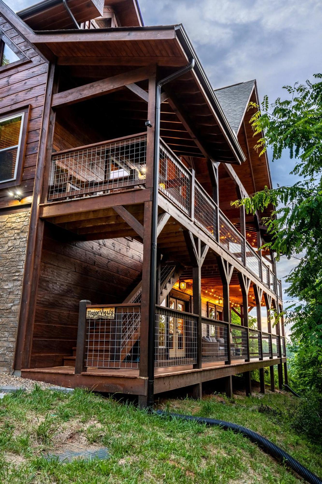 The Solstice - Amenities Galore Mountain Retreat 개틀린버그 외부 사진