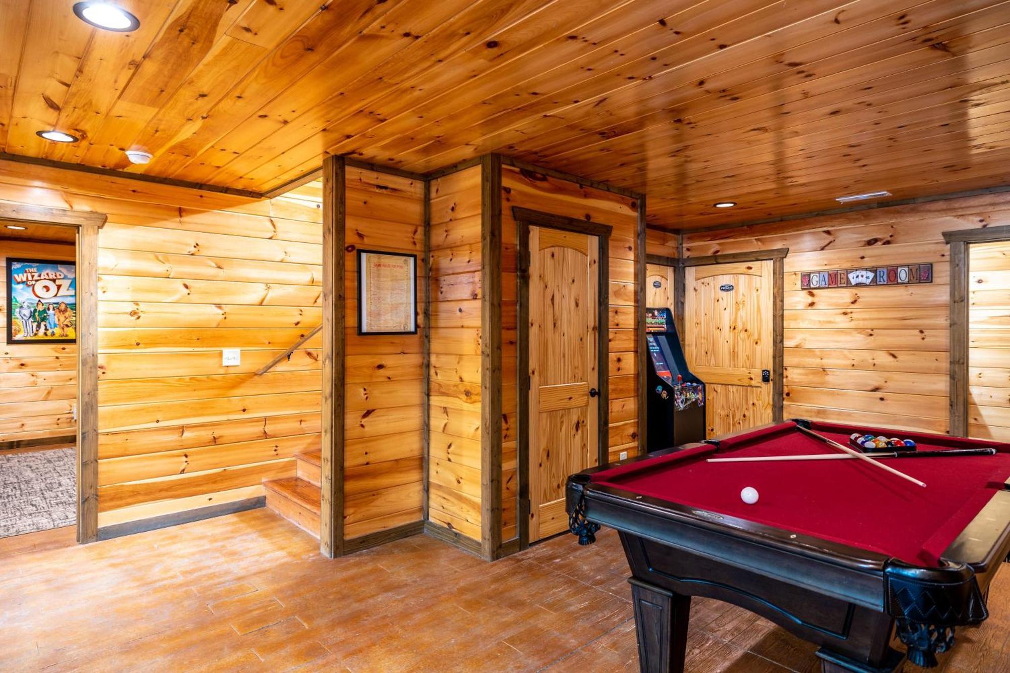 The Solstice - Amenities Galore Mountain Retreat 개틀린버그 외부 사진