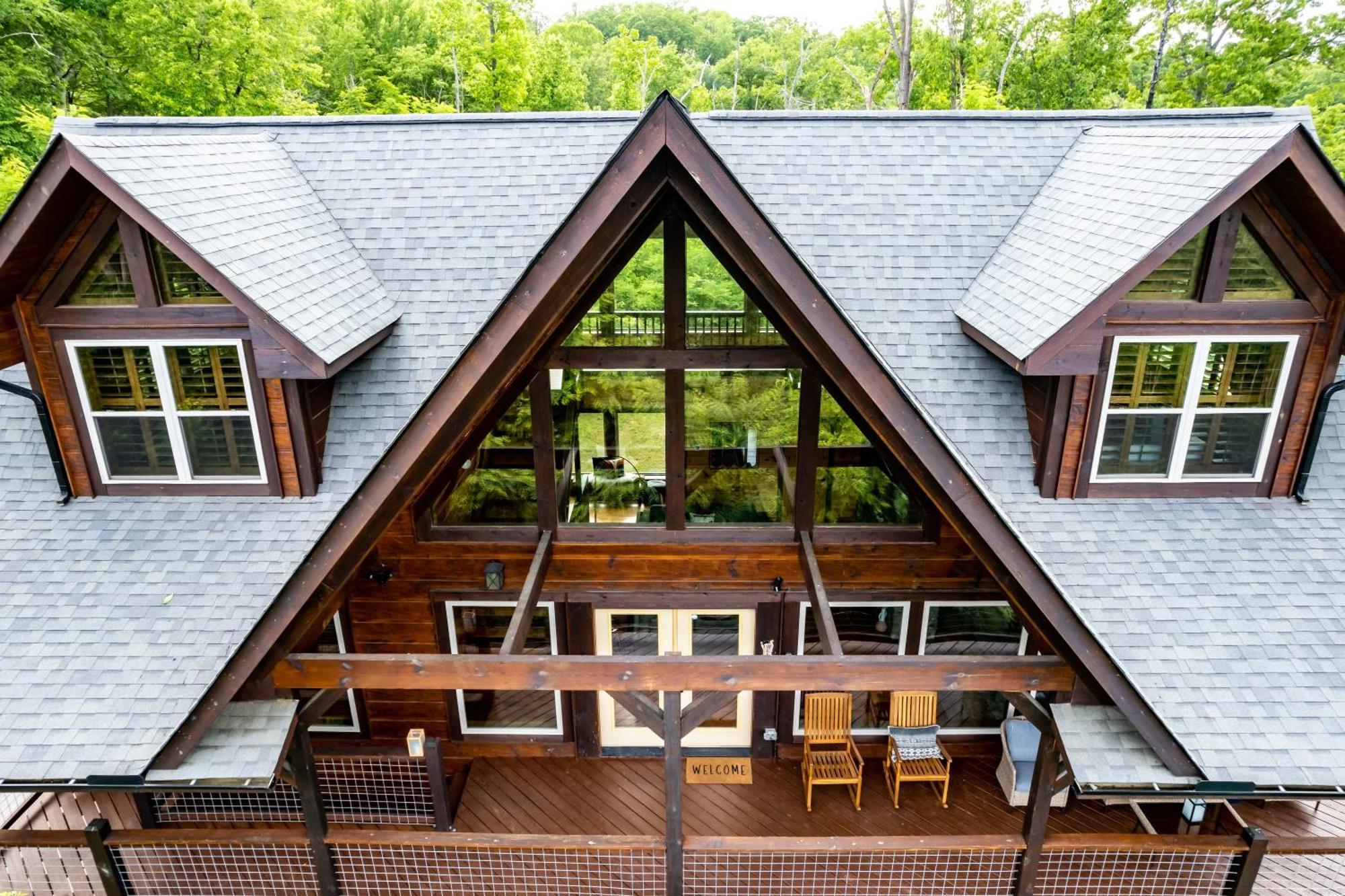 The Solstice - Amenities Galore Mountain Retreat 개틀린버그 외부 사진
