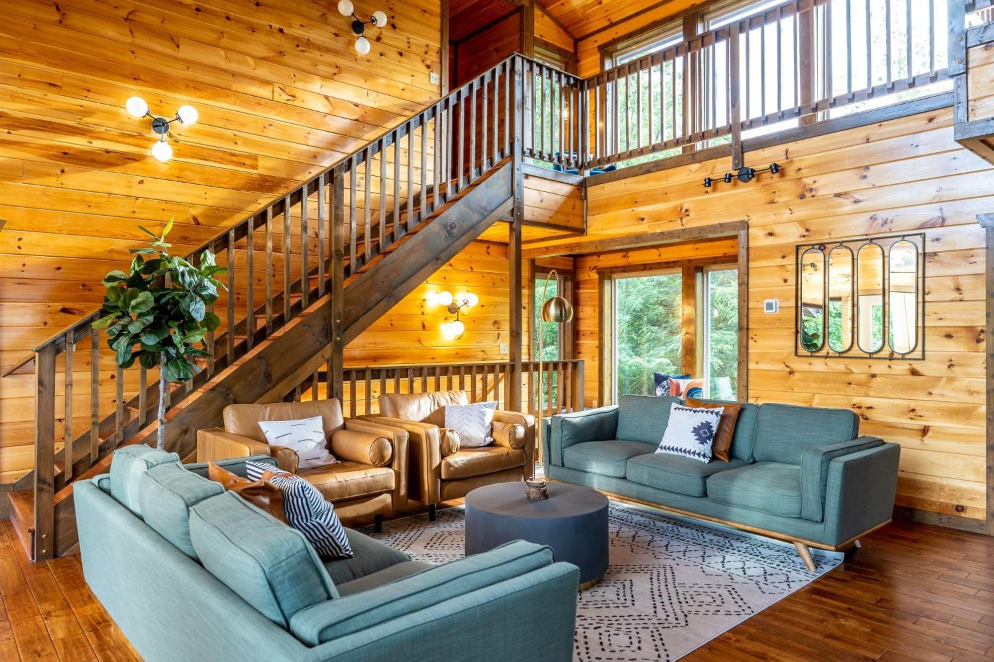 The Solstice - Amenities Galore Mountain Retreat 개틀린버그 외부 사진