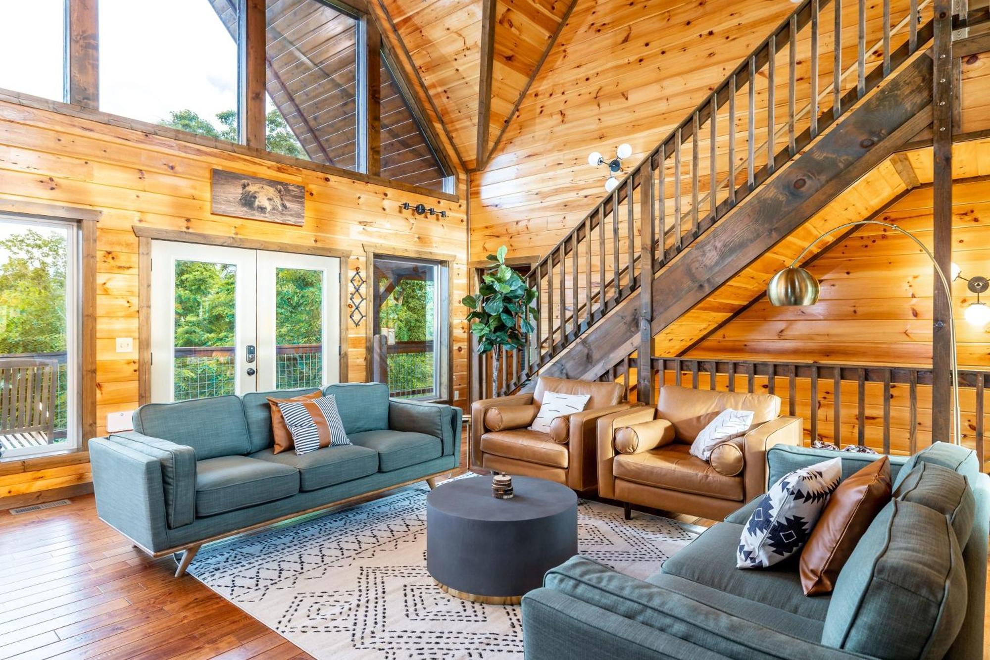 The Solstice - Amenities Galore Mountain Retreat 개틀린버그 외부 사진
